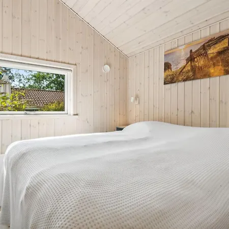 Vamika - 300m From The Sea By Interhome Vester Somarken